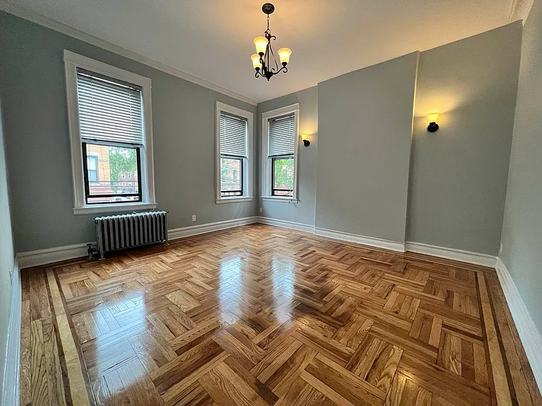 60-48 68th Ave #3R — Photo 2