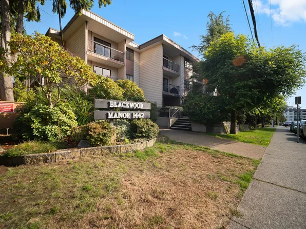 1442 Blackwood St #101, White Rock, BC V4B 3V5