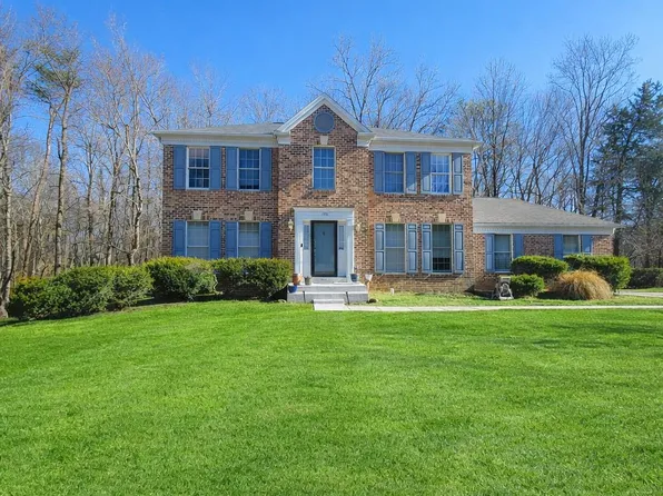 100 Blackpowder Ln, Fort Washington, MD 20744