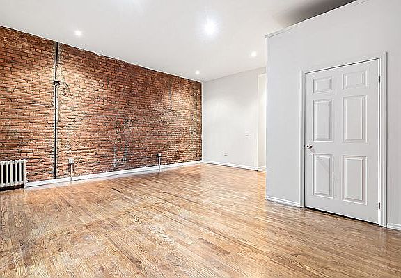 3rd image of 41 W 46th St APT 2B
