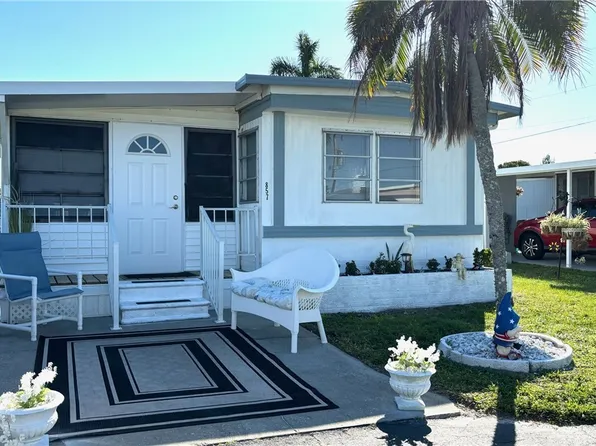 857 Winterest Dr, North Fort Myers, FL 33917