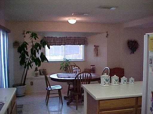 3rd image of 4930 LAKEBEND E