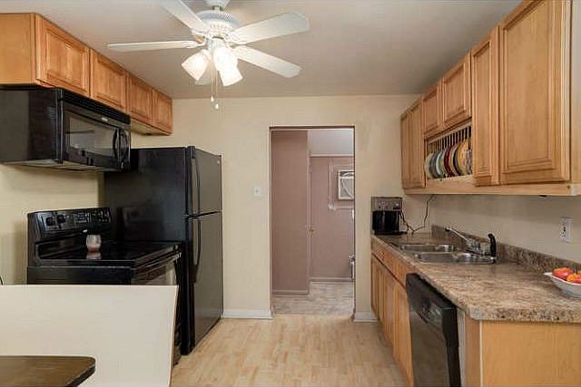 1st image of 352 Wehrle Dr