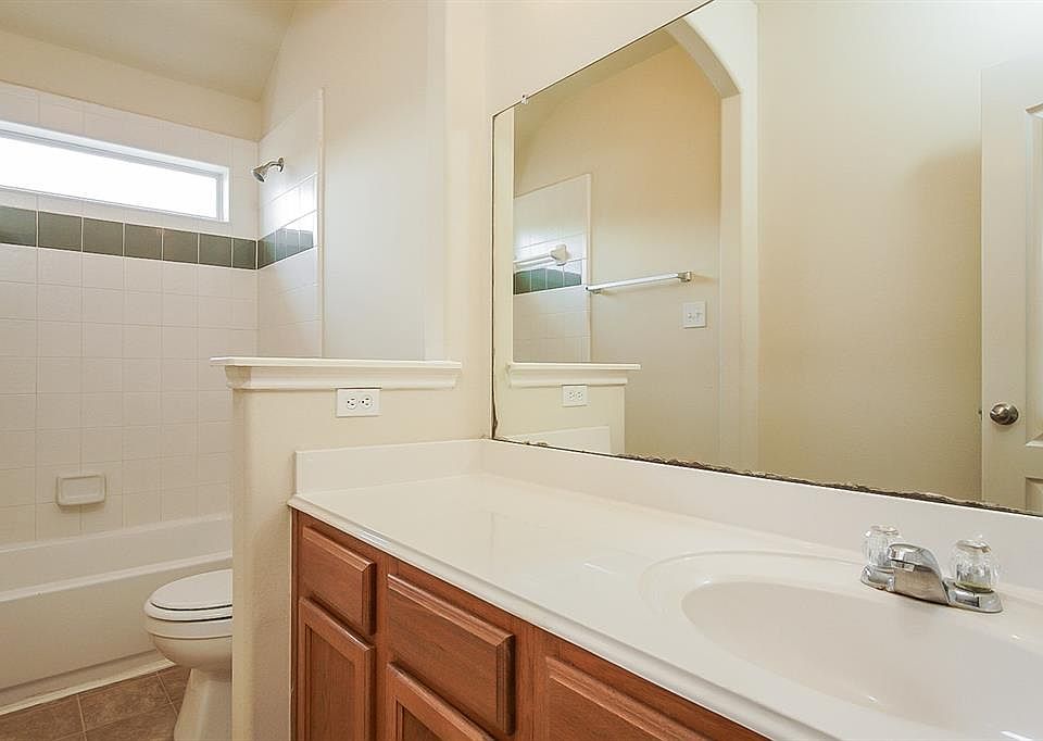 1st image of 1915 Fergus Park Ct