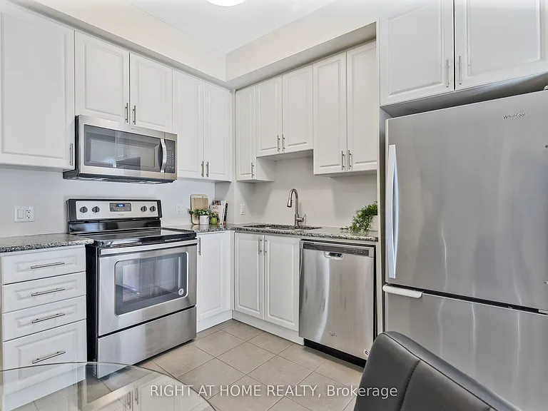 2486 Old Bronte Rd #423 — Photo 3