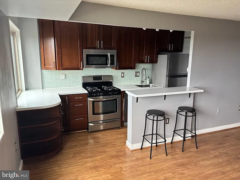 2500 N Van Dorn St #1517 — Photo 3