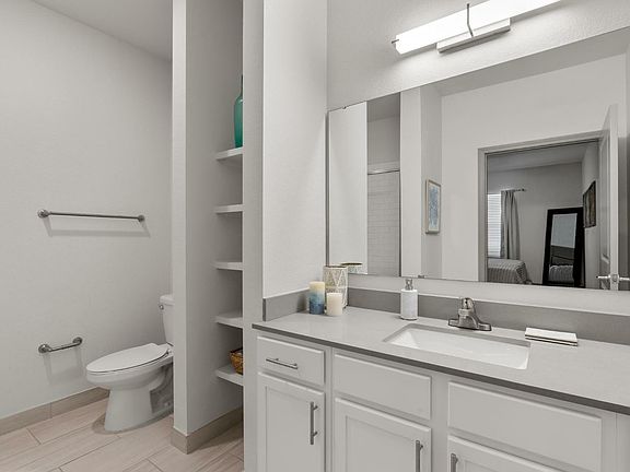Parkside at the Beach - Bathroom