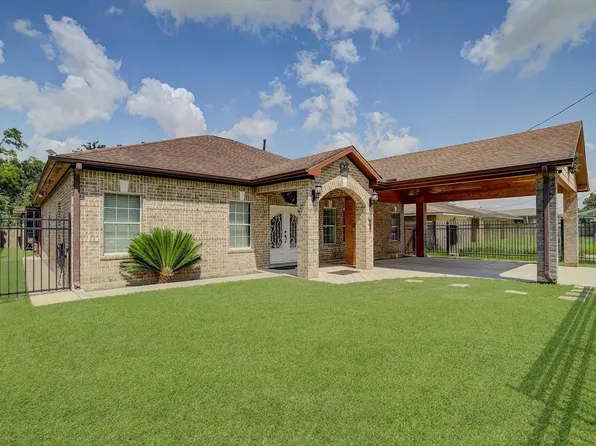 8701 Lawnridge St, Houston, TX 77016