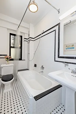 Sold by Sotheby's International Realty | media 10