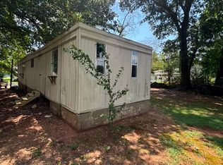 28 Rider Dr, Gainesville, GA 30501