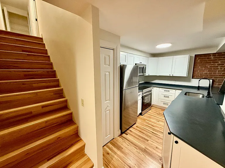Israel Putnam Apartments — Photo 8