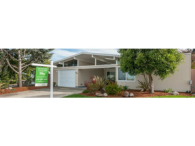 1825 Beach Park Blvd photo 1
