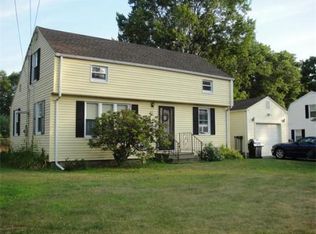 49 Walnut St, Oxford, MA 01540