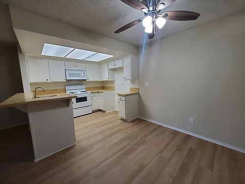 Floor plan 212