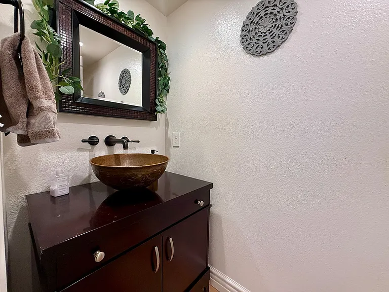 7034 Ivy St — Photo 4