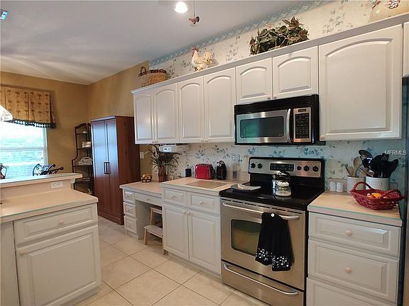 4th image of 1023 Willa Lake Cir
