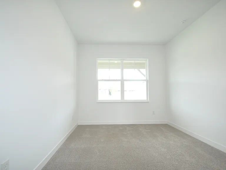 8578 Georgina St — Photo 16