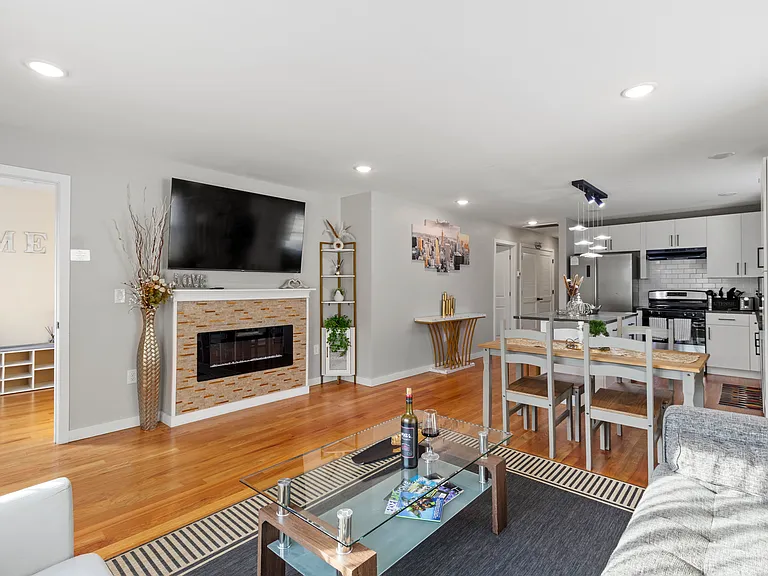 751 Seaport Dr #2 — Photo 26