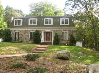12 Seabury Ave, Ledyard, CT 06339