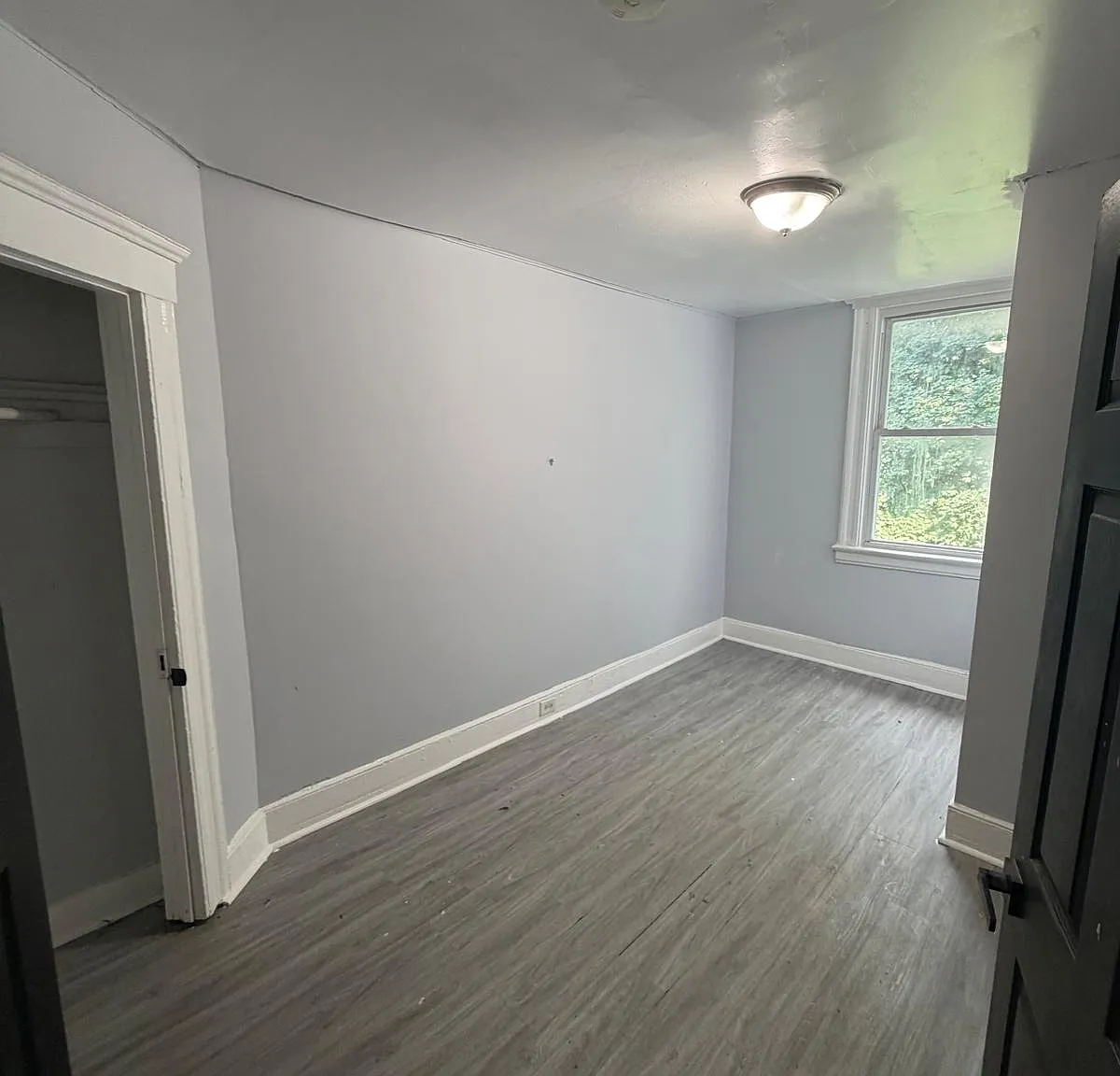 3 bed, $2,000 — Photo 2