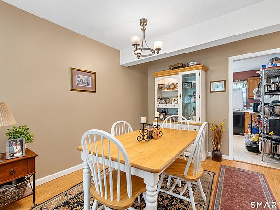 3rd image of 2390 State Street #2i