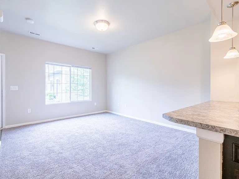 6909 Daniel Defoe Dr — Photo 29