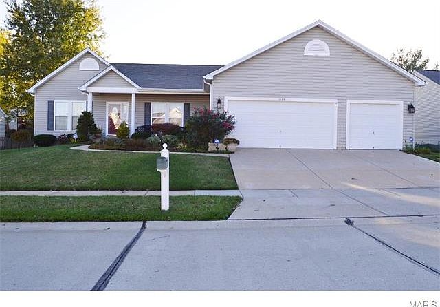 1st image of 1825 Meadow Trails Dr