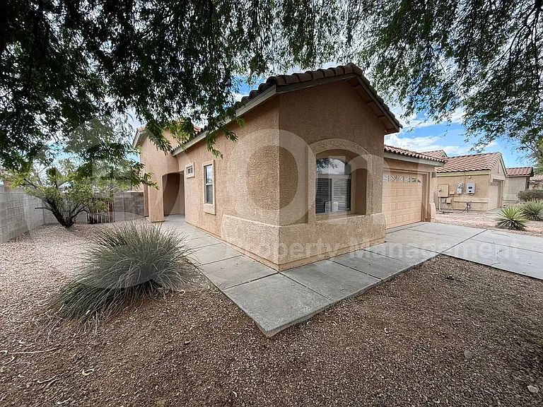 6642 E Bambino Rd — Photo 3