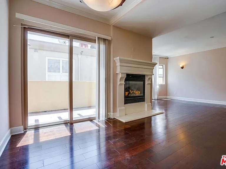 1522 Amherst Ave #402 — Photo 11