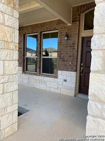 8418 Meadow Plns — Photo 3