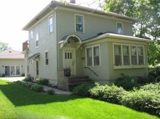 202 Oak St N, Chaska, MN 55318