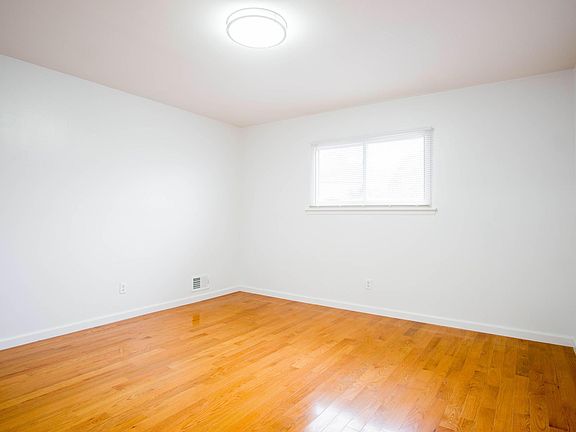 4th image of 52 Bangor St #1
