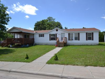 426 Pine Ave, Newcastle, WY, 82701