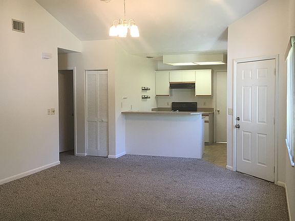 Kitchen-Dining Area