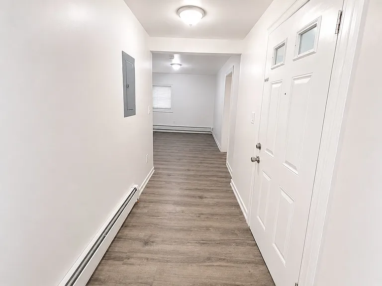 121 Brookside Ave #1F — Photo 4