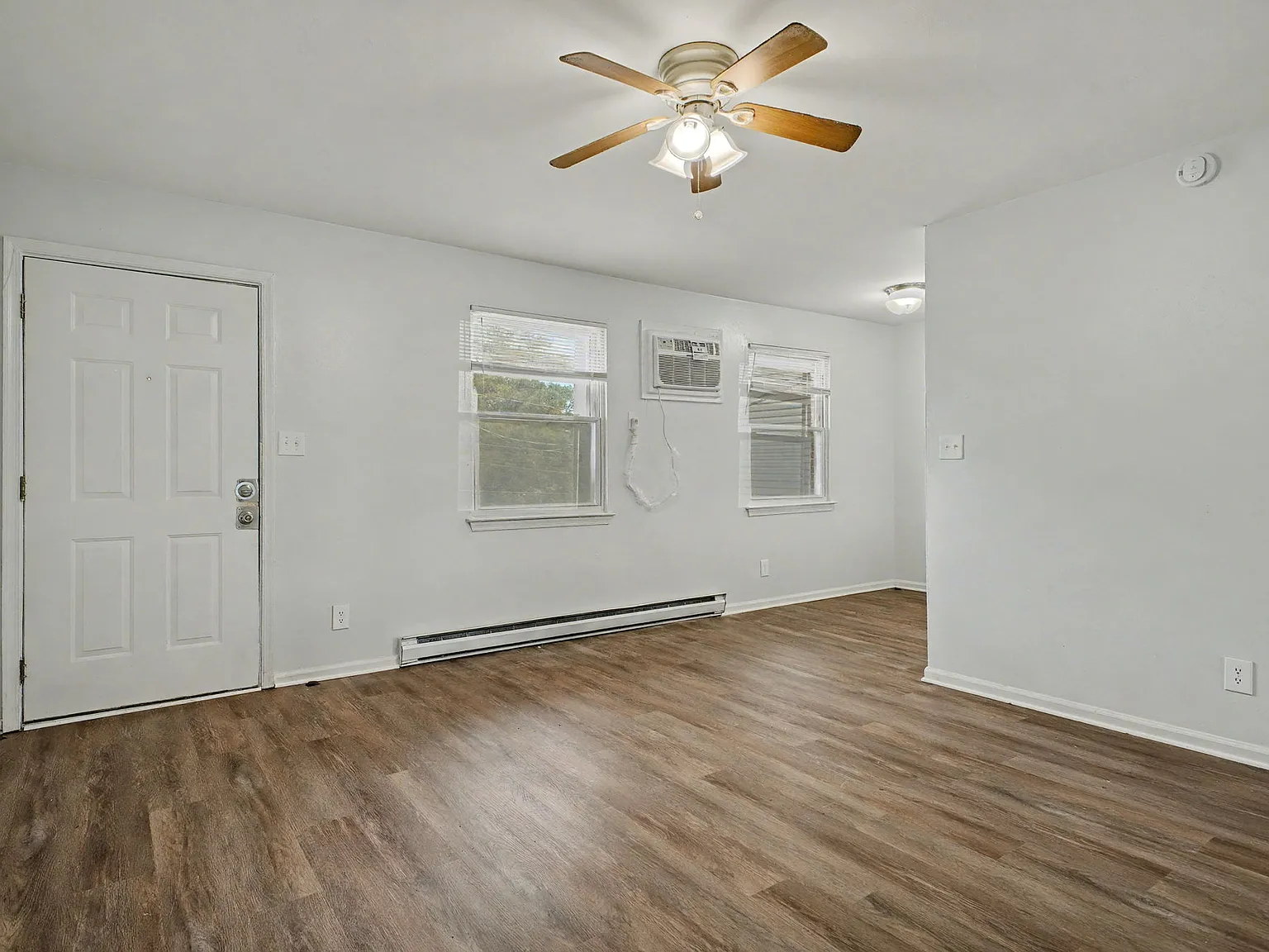 3805 Pleasant Avenue - C — Photo 2