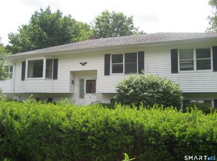 21 Daniel St, Norwich, CT 06360