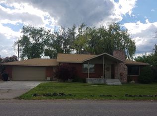 110 N Hanson Ave, Shelley, ID 83274