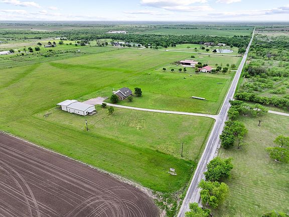 5th image of 386 Scoggins Rd