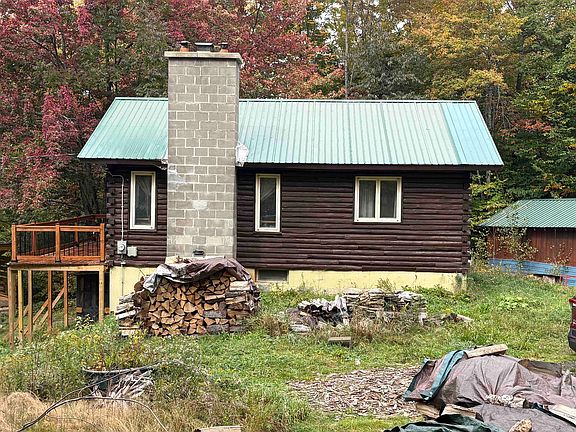 3rd image of 830 Bean Road