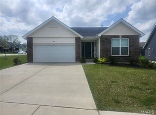 201 Homestretch Ln, Wentzville, MO 63385