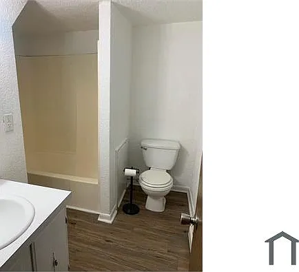 40 E High St #9 — Photo 8