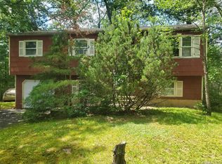 563 Union Rd, Spring Valley, NY 10977