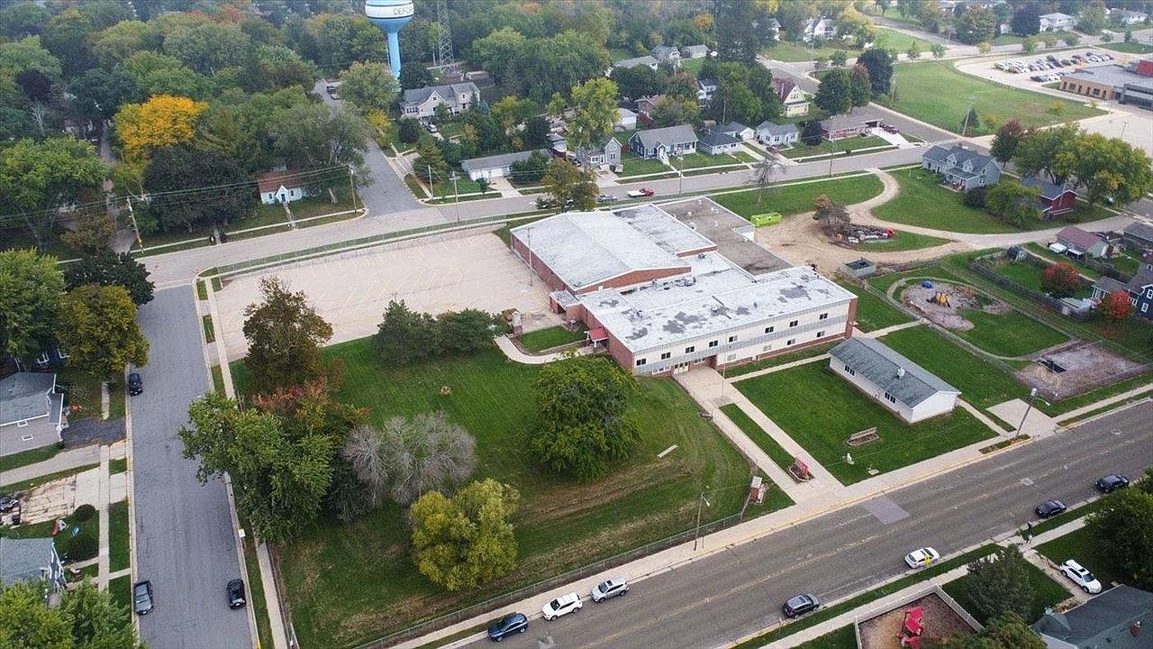 520 East Holum Street, Deforest, WI 53532 MLS 1965928 Zillow