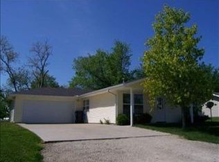 203 Holt Circle Dr, Hoyt, KS 66440