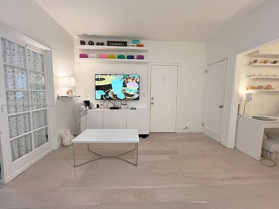 5th image of 900 Jefferson Ave APT 3