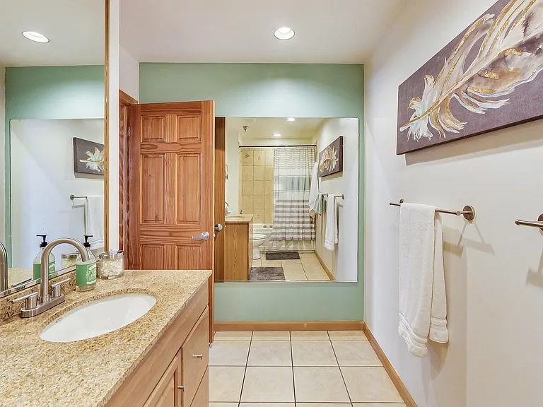 312 N May St #4K — Photo 12