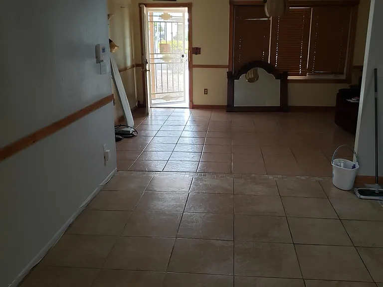 1546 S Lawther Dr — Photo 3