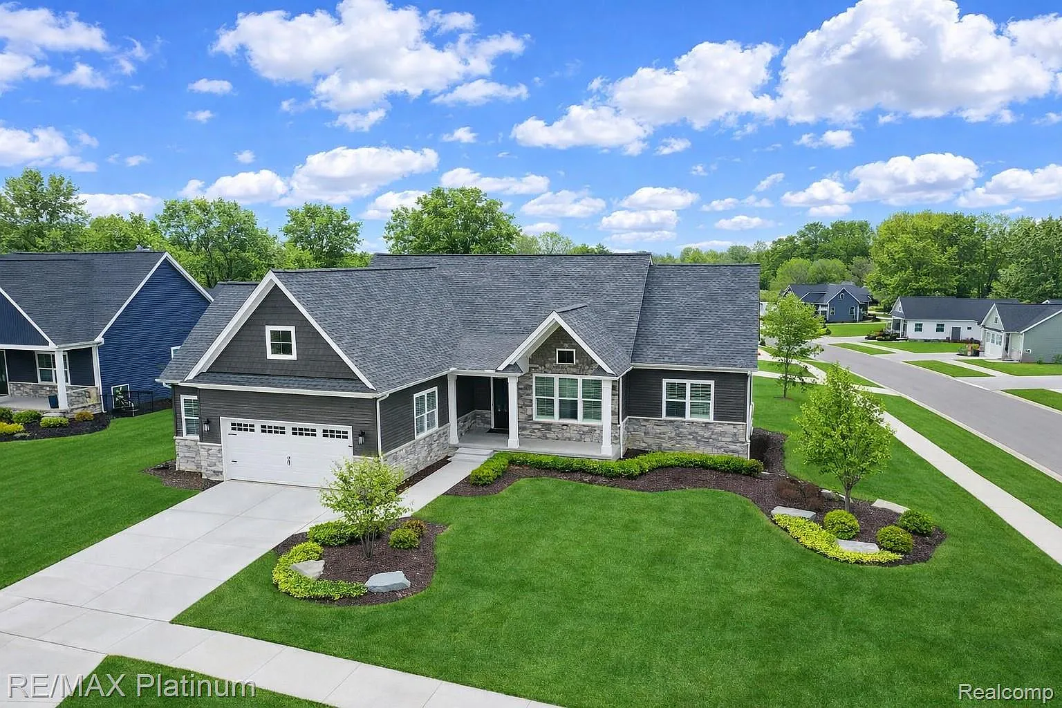 9860 Havendale Dr photo 1