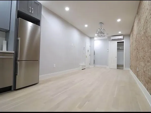 478 Woodward Avenue image 3 of 7